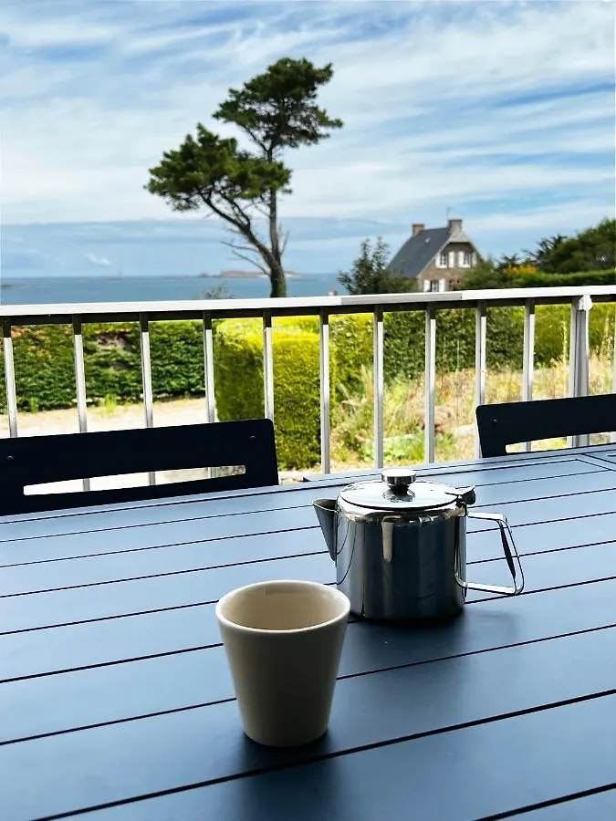 Holiday home Villa Simone Vue Mer 2Min A Pied De La Plage Saint-Lunaire
