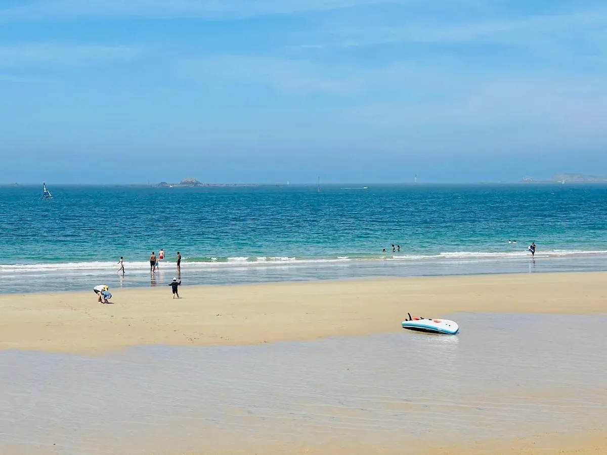Holiday home Villa Simone Vue Mer 2Min A Pied De La Plage Saint-Lunaire